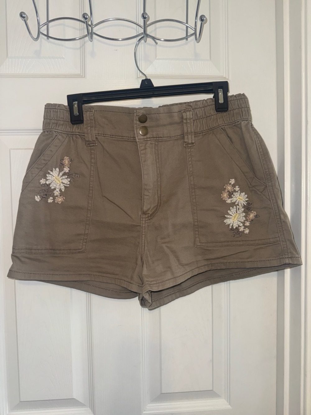 Arizona Jean Company Embroidered Daisy High-Waist Shorts - Taupe